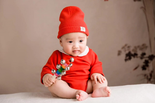 代怀包生男孩医院宝宝什么时候可以坐