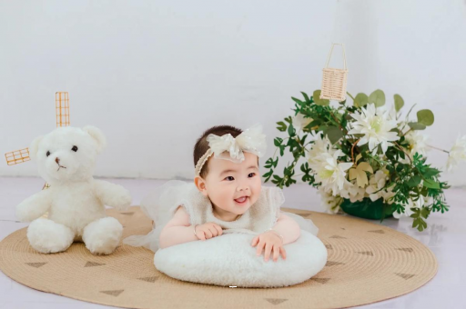 代怀包生男孩医院宝宝喜欢侧着睡