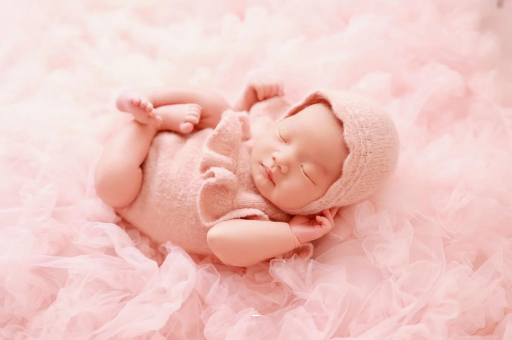 代怀包生男孩医院两个月宝宝长牙 代怀包生男孩医院两个月宝宝长牙